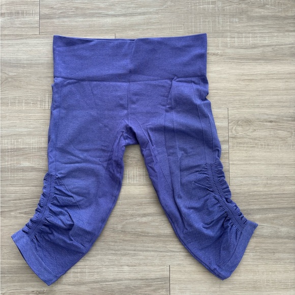 Lulu Lemon capri seamless leggings - Picture 1 of 2